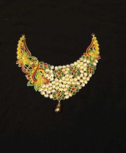 Exquisite Kundan Necklace &amp; Earring Set
