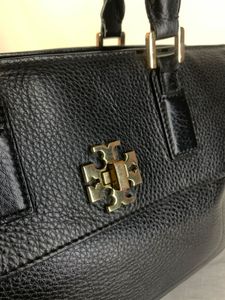 Authentic Tory Burch Amanda Classic Satchel