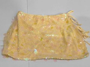 yellow sequin mini skirt 💛