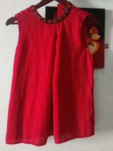 Red Sleeveless Top