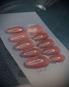 Elegant Rose Gold Cat Eye Press-On Nails
