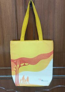 Vibrant Yellow Summer Tote Bag with Zippers