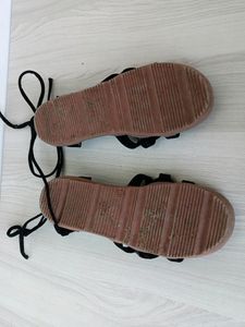 Tie-up Suede Flats