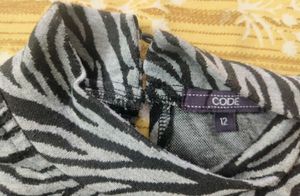 Stylish Zebra Print Mock Neck Top