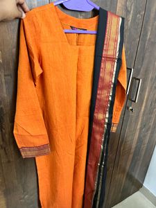 Narayanpet Kurti Set with Dupatta – XS – Worn Once