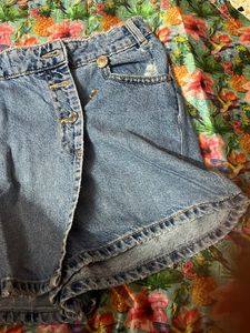 Denim Shorts Divider