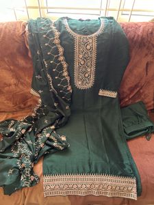 Libas Emerald Green Kurta Set with Dupatta