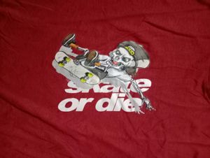 Maroon Graphic T-Shirt