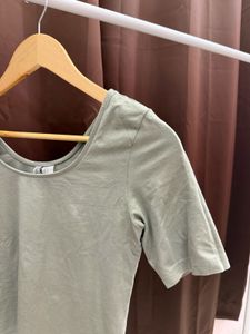 Basic Olive Green T-Shirt