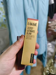 UN3 Lakme Ultimate Glam Lipstick - Satin Matte