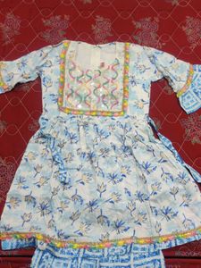 Blue &amp; White Printed Kurta Set