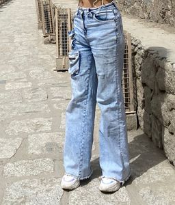 Wide Leg Jeans with Pockets