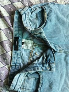 Stylish Women's Light Blue Denim Jeans