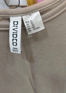 H&amp;M Divided Cropped T-Shirt