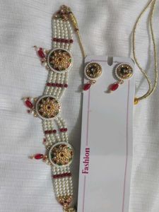 Exquisite Pearl & Stone Jewellery Set