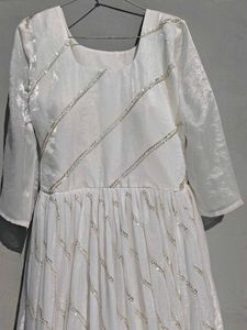 Elegant White Kurta with Embellishments