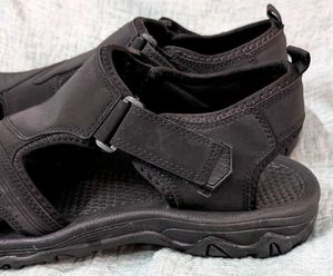 Black Men's Sport Sandals size 7