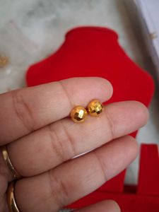Dimond Cut Stud Earrings