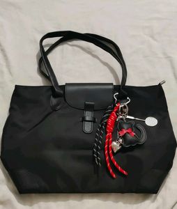 Practical black medium-size tote bag