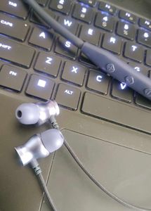 BoAt Rockerz 110 Wireless Neckband Earphones