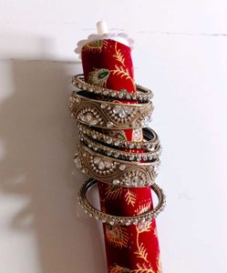 Elegant 🌈 Silver Stone Bangles Set
