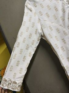 Elegant White &amp; Gold Print Kurta