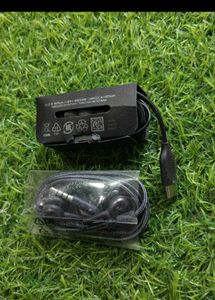 Samsung AKG Earphones with USB-C and jeck pin