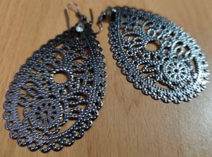 Elegant Filigree Drop Earrings