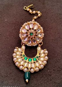 Exquisite Kundan Maangtika
