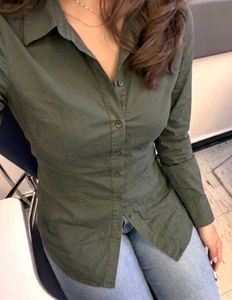 💚🪩 Y2K  Green Fitted Button-Up Shirt 🪩💚