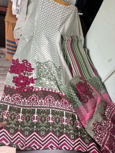Beautiful Green &amp; Pink Kurta Set