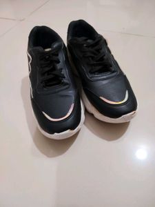 Stylish Black Sneakers 5size
