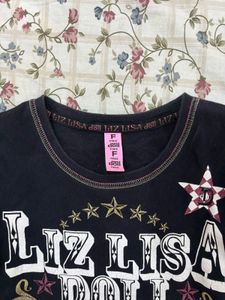 graphic gothic Liz Lisa Doll T-Shirt