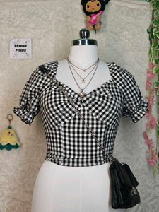 Chic Gingham Puff Sleeve Top