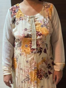 Elegant Floral Kurta Set with Dupatta