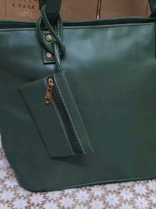 😍 Stylish Green Tote Bag with Pouch