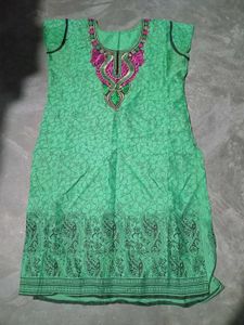 Embroidered Green Kurta