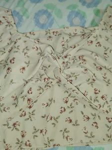 Floral Print Puff Sleeve Top