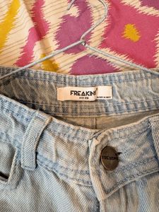 Light Wash Ripped Jeans