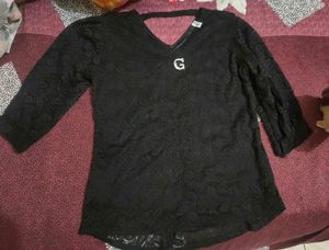 branded black top