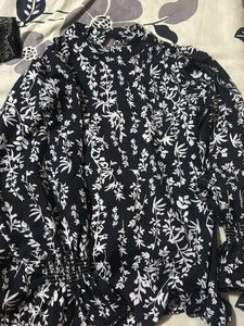 Chic Floral Print Mock Neck Top