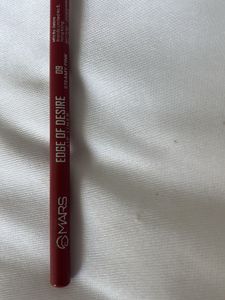 2 Lip Pencils Mars &amp; Mary jok