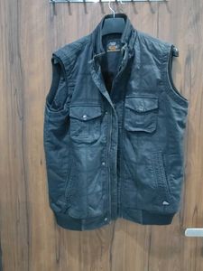 duke Men's Sleeveless Padded Jacket