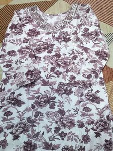 Floral Embroidered Kurta