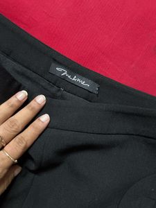 Chic Black High-Waisted Shorts