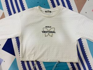 Trendy White Graphic Top