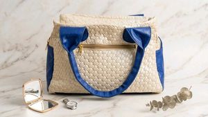 Trendy Woven Women's  Handbag with front compartme
