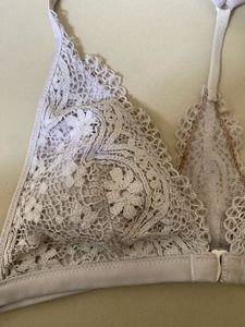 Lace Bra with Front Clasp