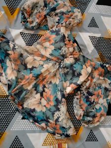 Chic Floral Print Puff Sleeve Top