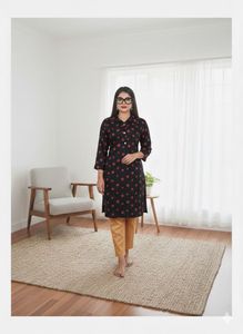 Elegant Black & Red Floral Print Kurta